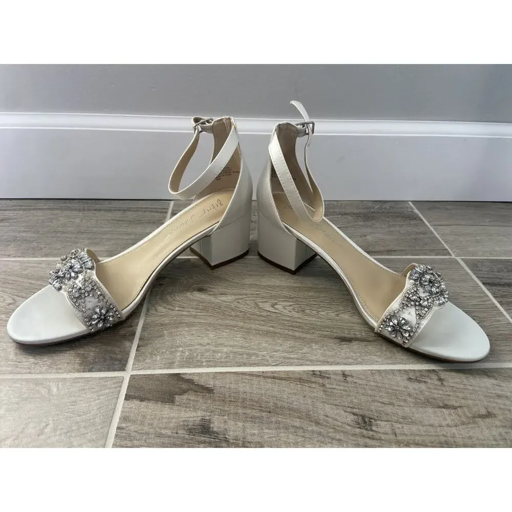 Betsey Johnson Women’s Sb-Mel Heeled Sandal Ivory Rhinestones 8 M Tried On Only - Picture 4 of 7